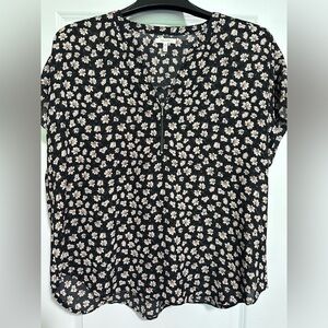 Women’s dressy top